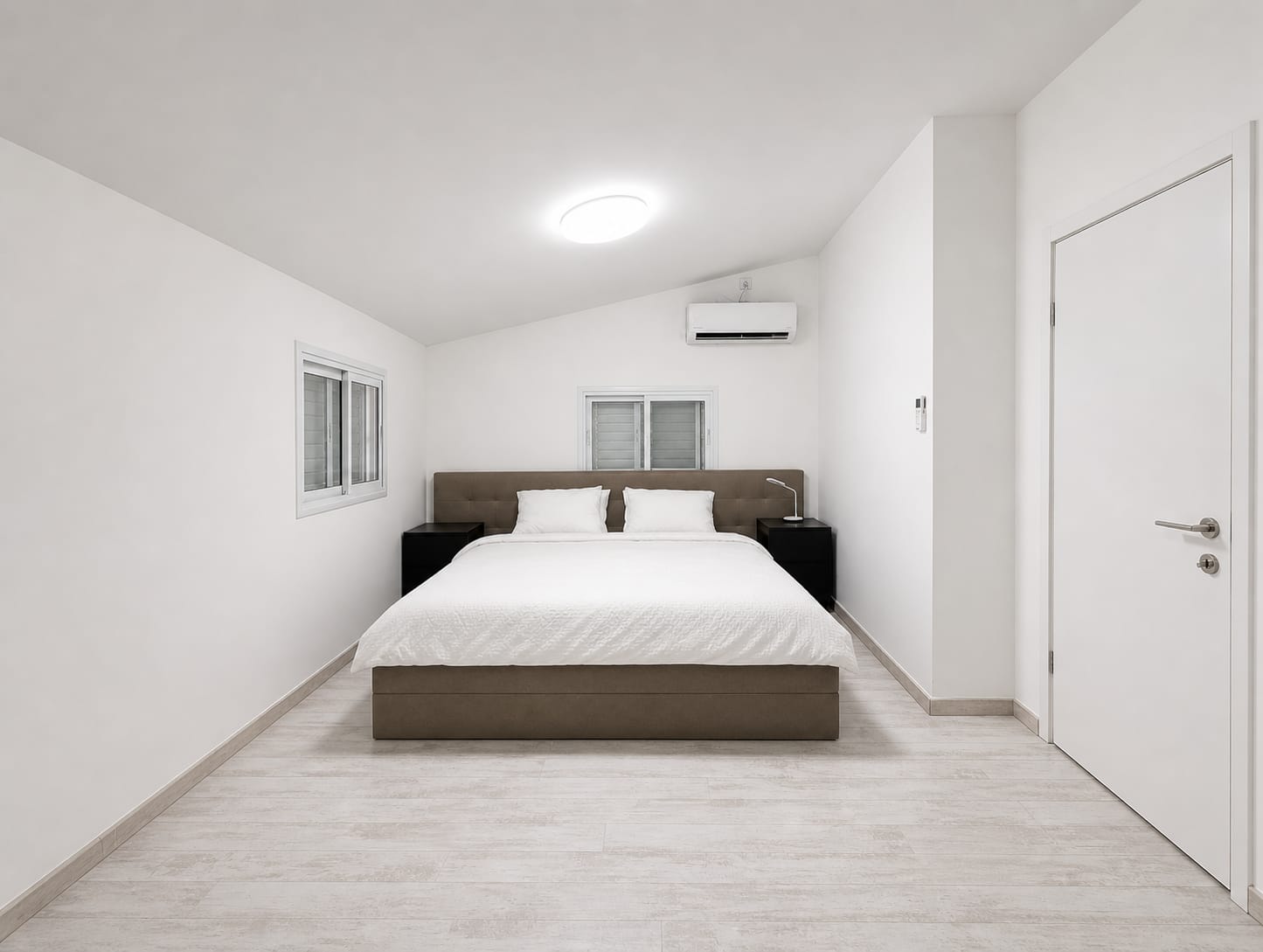 Neutral bedroom